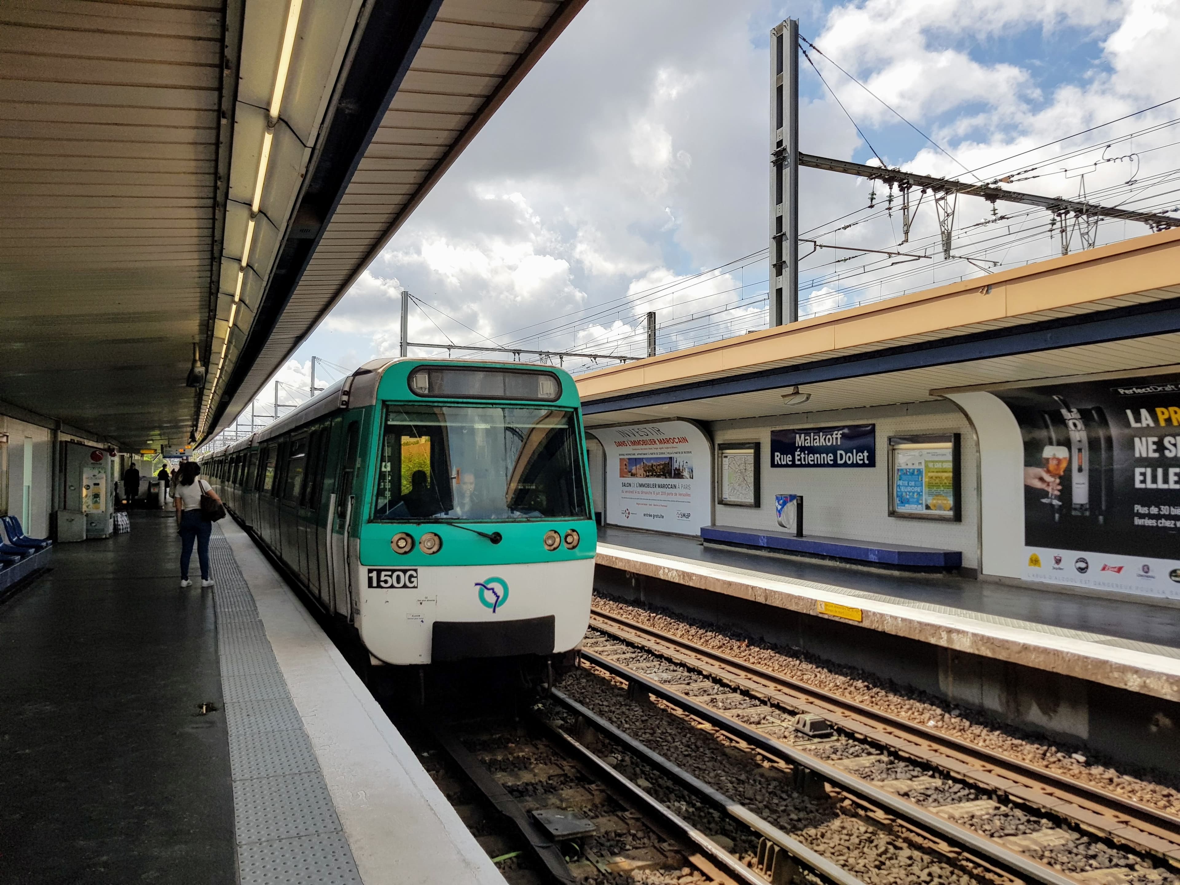 Métro Mairie de Clichy ligne 13 - Accès facile au centre